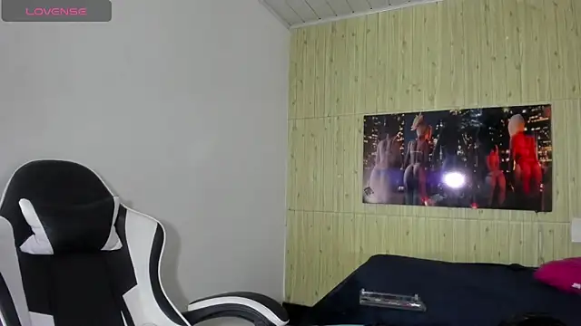 Snapshot of Miss_sparkle00 chatting on 7, 2, 2026 Miss sparkle00 online show from 7, 2, 2026