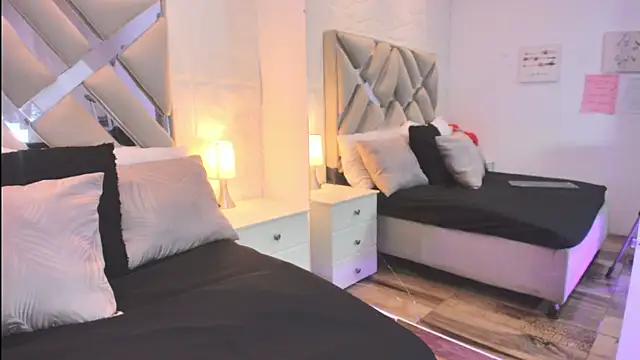 raquell moore online show from 7, 4, 2026