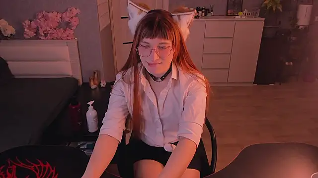 Snapshot of foxy_jpg chatting on 6, 3, 2026 foxy jpg online show from 6, 3, 2026