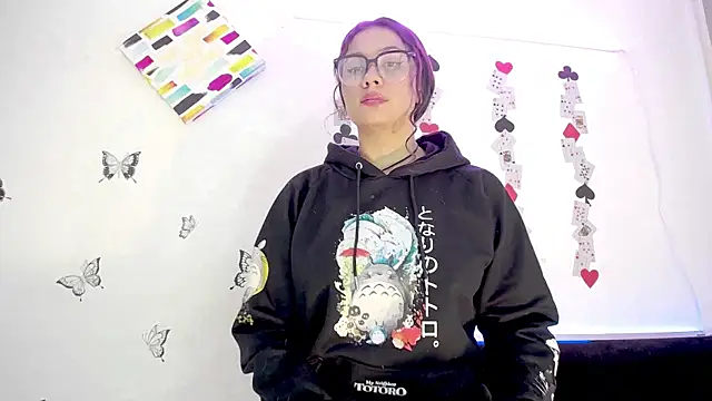 Brendaajames online show from 5, 2, 2025