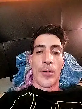 Snapshot of moutt99 chatting on 13, 9, 2025 moutt99 online show from 13, 9, 2025