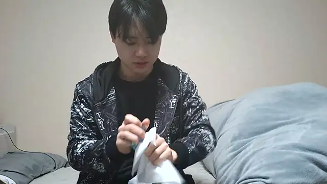 Snapshot of nunnun00 chatting on 8, 3, 2025 nunnun00 online show from 8, 3, 2025