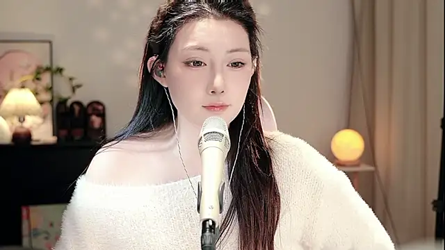 Dou-Dou-er online show from 11, 11, 2025