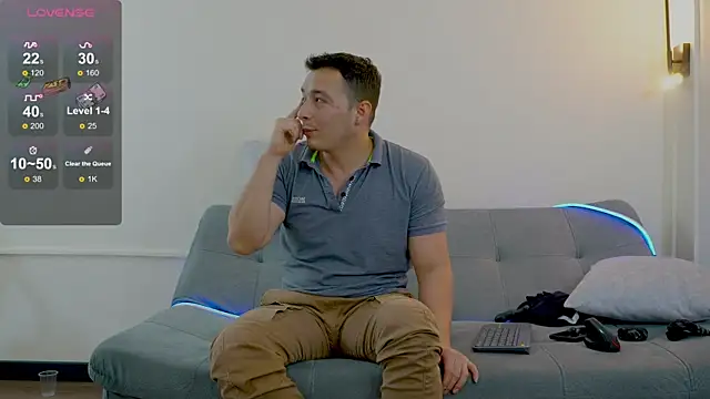 Snapshot of Cum_hunters chatting on 30, 1, 2025 Cum hunters online show from 30, 1, 2025