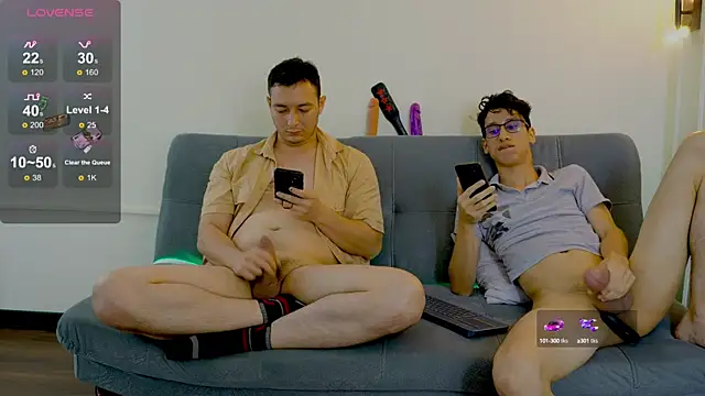 Snapshot of Cum_hunters chatting on 1, 2, 2025 Cum hunters online show from 1, 2, 2025