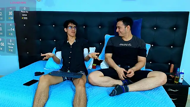 Snapshot of Cum_hunters chatting on 19, 2, 2025 Cum hunters online show from 19, 2, 2025