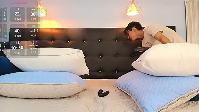 Snapshot of Cum_hunters chatting on 24, 2, 2025 Cum hunters online show from 24, 2, 2025