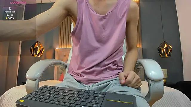 Snapshot of Cum_hunters chatting on 2, 10, 2025 Cum hunters online show from 2, 10, 2025