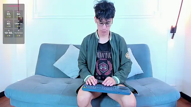 Snapshot of Cum_hunters chatting on 28, 10, 2025 Cum hunters online show from 28, 10, 2025