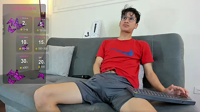 Snapshot of Cum_hunters chatting on 19, 11, 2025 Cum hunters online show from 19, 11, 2025