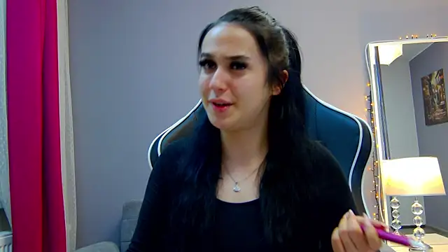 Snapshot of Eva_Lovvia_ chatting on 5, 3, 2025 Eva Lovvia online show from 5, 3, 2025