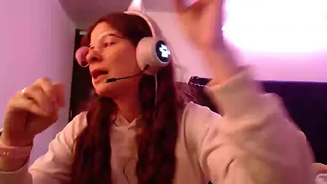 Snapshot of MARIELSINS_AND_DAIKIJACK chatting on 1, 2, 2025 MARIELSINS AND DAIKIJACK online show from 1, 2, 2025