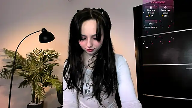 Noirael online show from 18, 4, 2026