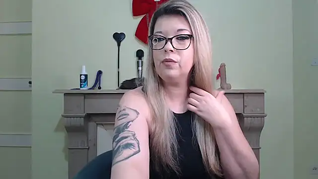 Snapshot of kamilalova chatting on 31, 3, 2026 kamilalova online show from 31, 3, 2026