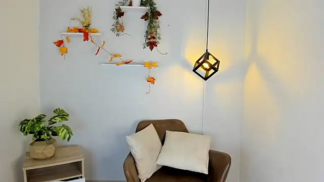 Juliane su online show from 5, 2, 2025