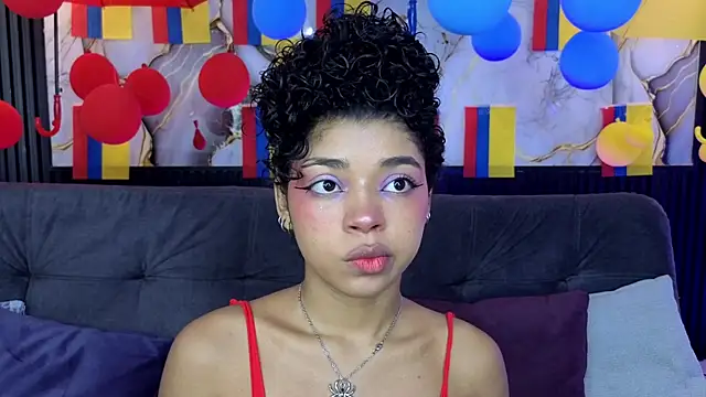 lucie petite online show from 5, 7, 2026