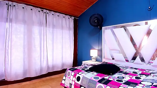 Snapshot of Alondra_Cutie chatting on 19, 3, 2025 Alondra Cutie online show from 19, 3, 2025