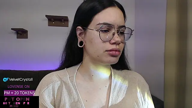 crystalll room online show from 4, 11, 2025