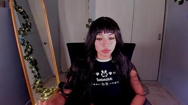 Snapshot of Curly915 chatting on 16, 9, 2025 Curly915 online show from 16, 9, 2025