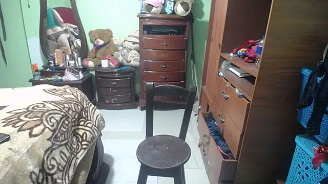 jazmin mature  online show from 28, 10, 2025