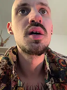 AssHunter4k online show from 6, 3, 2025