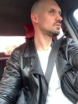 AssHunter4k online show from 22, 3, 2025