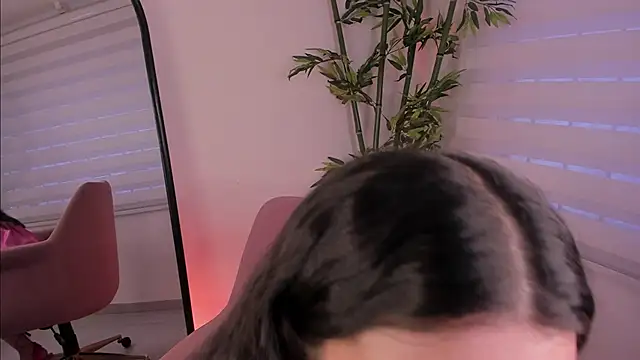 hannah brady online show from 23, 1, 2025