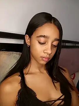 Zoe Sweett18 online show from 4, 4, 2026