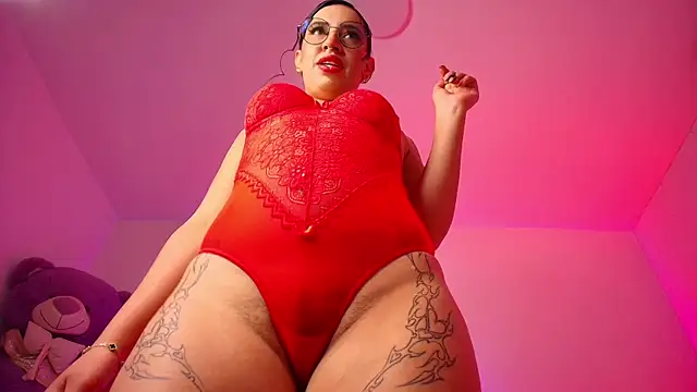 Snapshot of MiaFlamesxxx chatting on 16, 12, 2025 MiaFlamesxxx online show from 16, 12, 2025