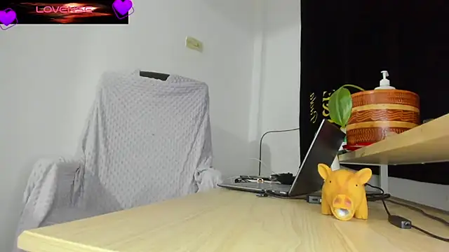 VioletParkker online show from 28, 3, 2026