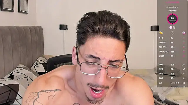 dylanspencer28 online show from 30, 1, 2025