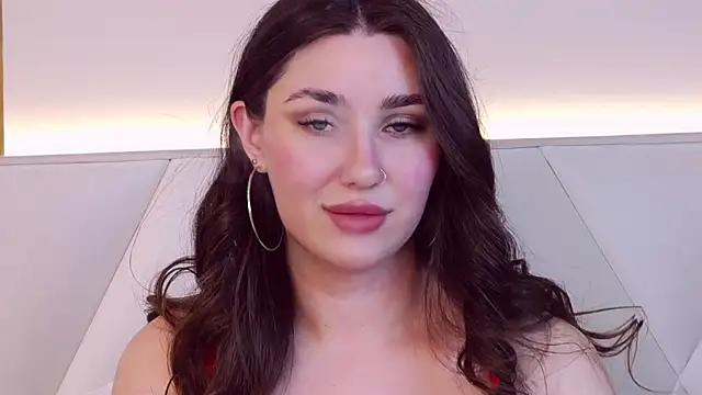 Snapshot of KiraBarlows chatting on 28, 2, 2025 KiraBarlows online show from 28, 2, 2025