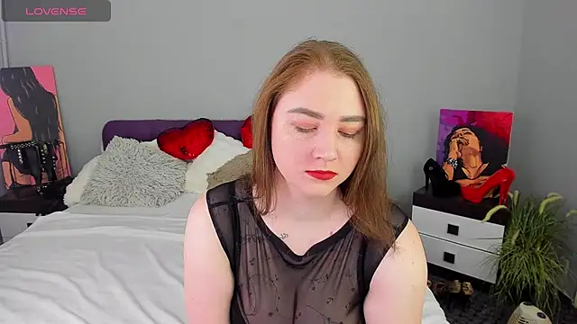 Snapshot of lillyloan4u chatting on 19, 10, 2025 lillyloan4u online show from 19, 10, 2025