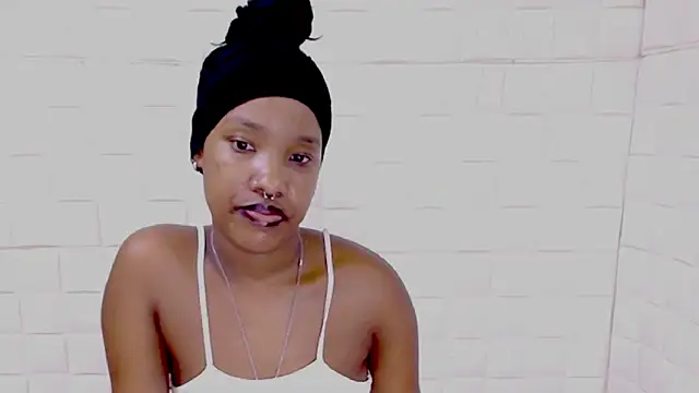 EroticSexyPrada online show from 18, 4, 2026