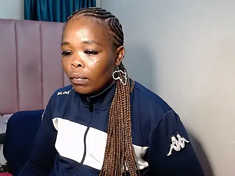 Hazel-nutt online show from 15, 3, 2025