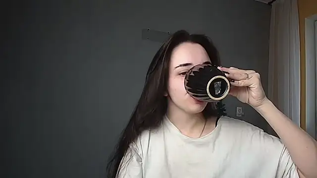 Eva Gloryy online show from 31, 1, 2025