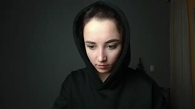 Eva Gloryy online show from 4, 2, 2025