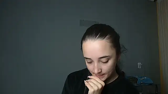 Eva Gloryy online show from 14, 10, 2025