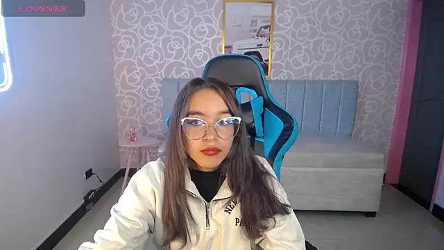 kassandra ch  online show from 27, 1, 2025