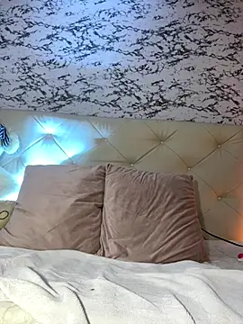 Lili  taylor online show from 16, 12, 2025