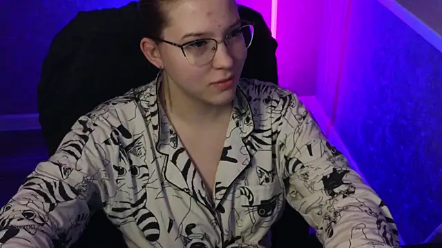 Snapshot of HotBrandyX chatting on 2, 3, 2025 HotBrandyX online show from 2, 3, 2025
