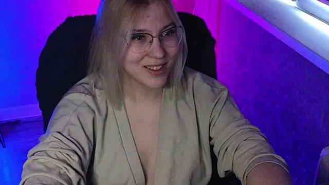 Snapshot of HotBrandyX chatting on 3, 3, 2025 HotBrandyX online show from 3, 3, 2025