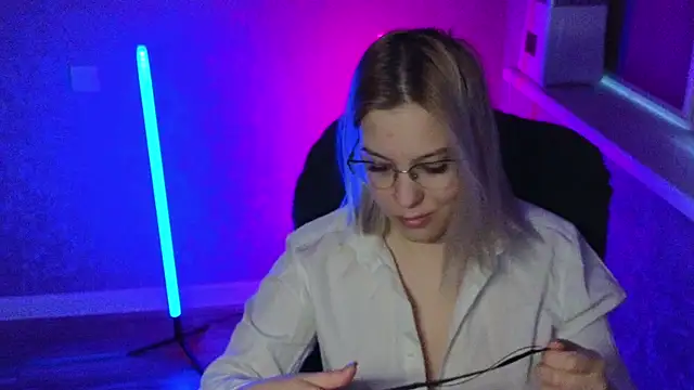 Snapshot of HotBrandyX chatting on 7, 3, 2025 HotBrandyX online show from 7, 3, 2025