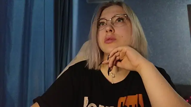 HotBrandyX online show from 8, 11, 2025