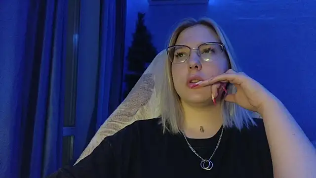 Snapshot of HotBrandyX chatting on 9, 1, 2026 HotBrandyX online show from 9, 1, 2026