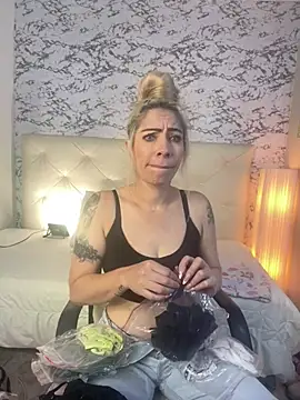 viktoria davis  online show from 27, 1, 2025