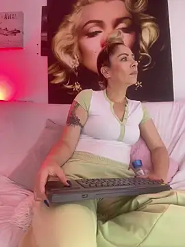 viktoria davis  online show from 23, 5, 2026
