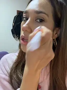 zoe storm online show from 27, 1, 2025