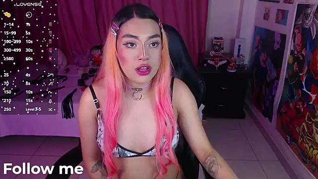 Snapshot of lily3_4 chatting on 15, 9, 2025 lily3 4 online show from 15, 9, 2025
