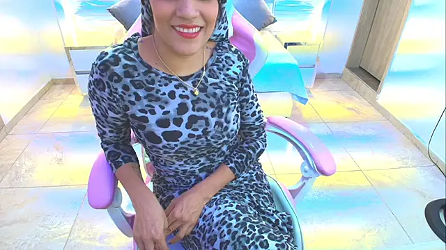 Zulema hamdi online show from 20, 2, 2025